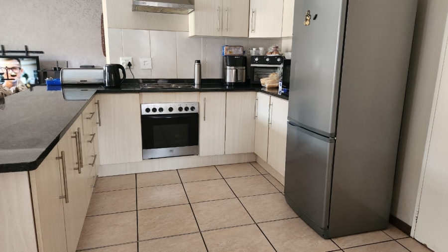 3 Bedroom Property for Sale in Hexrivier Lifestyle Estate North West